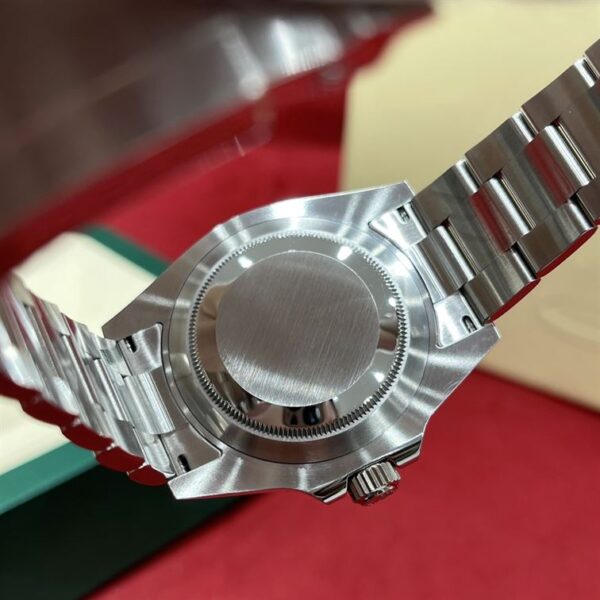 Rolex Submariner "Hulk" - m126610lv-0002 Replica