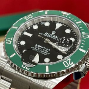 Rolex Submariner "Hulk" - m126610lv-0002 Replica