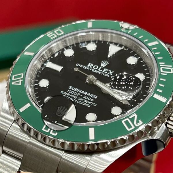 Rolex Submariner "Hulk" - m126610lv-0002 Replica