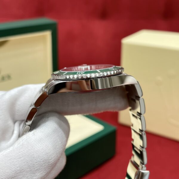 Rolex Submariner "Hulk" - m126610lv-0002 Replica