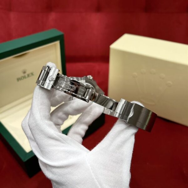 Rolex Submariner "Hulk" - m126610lv-0002 Replica