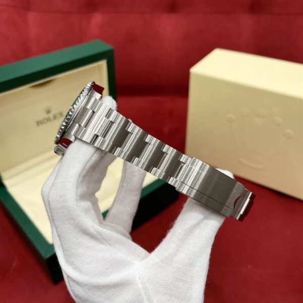 Rolex Submariner "Hulk" - m126610lv-0002 Replica