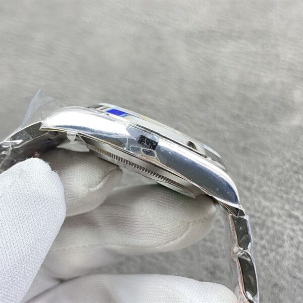Rolex Explorer - m124270-0001 Replica